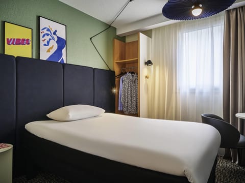 Desk, iron/ironing board, free cribs/infant beds, free rollaway beds