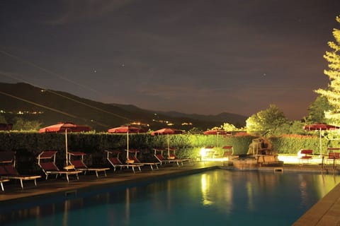Outdoor pool, open 8:30 AM to 8:00 PM, pool umbrellas, sun loungers