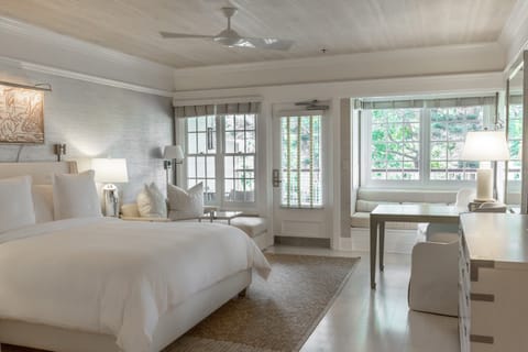 Egyptian cotton sheets, premium bedding, down comforters, pillowtop beds