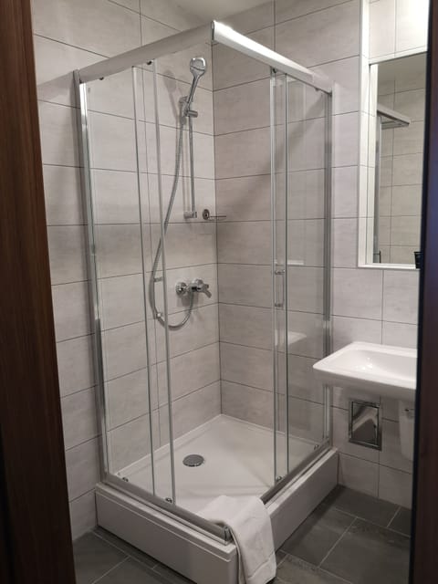 Free toiletries, towels