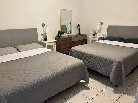 Classic Single Room, 1 Bedroom | 1 bedroom, in-room safe, soundproofing, iron/ironing board