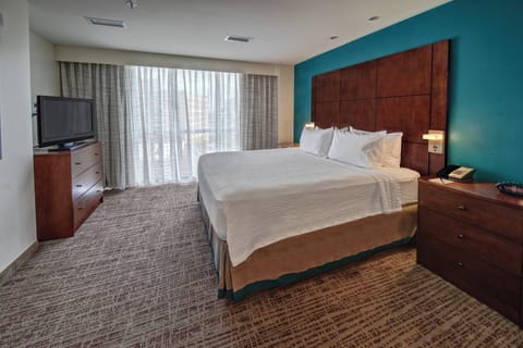 In-room safe, desk, blackout drapes, iron/ironing board