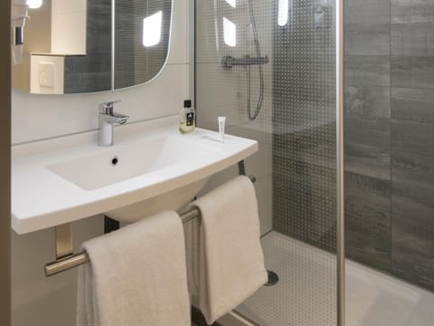 Standard Room, 1 Double Bed (Sweet) | Premium bedding, desk, laptop workspace, blackout drapes