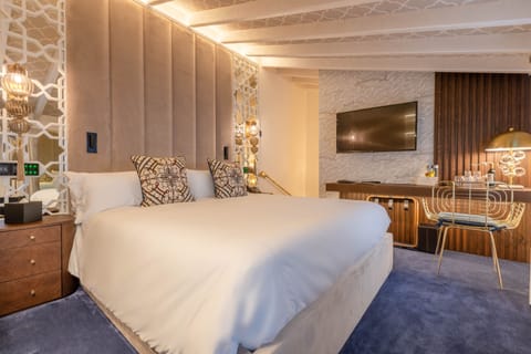 Superior Double Room, 1 King Bed, Non Smoking | Egyptian cotton sheets, premium bedding, down comforters