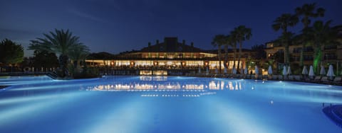 Indoor pool, 2 outdoor pools, pool umbrellas, sun loungers