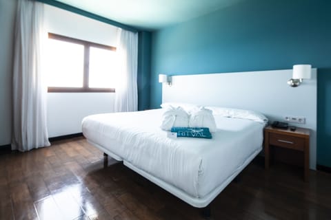 Minibar, in-room safe, desk, blackout drapes