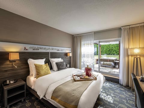 Executive Room, 1 Double Bed, Terrace, Garden View | Premium bedding, in-room safe, desk, blackout drapes