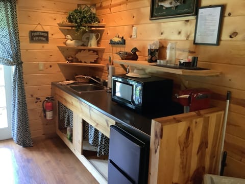 Suite, Angler's Lure | Private kitchenette | Microwave, coffee/tea maker, freezer, paper towels