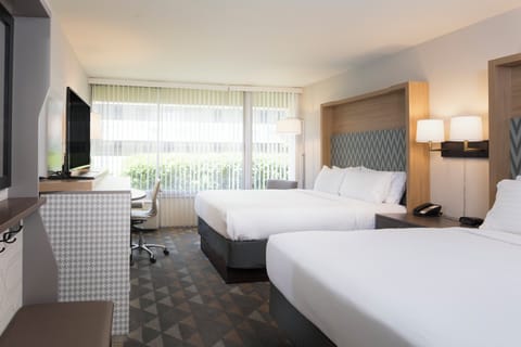 Hypo-allergenic bedding available, in-room safe, desk, blackout drapes