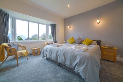 Double or Twin Room, Lake View | Premium bedding, iron/ironing board, free WiFi, bed sheets