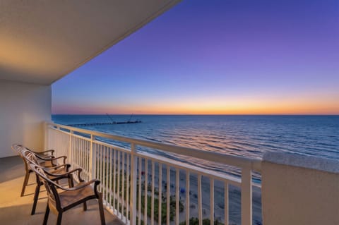 Deluxe Condo, 3 Bedrooms, 2 Bathrooms, Oceanfront (1701) | Balcony