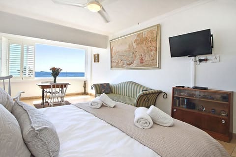 Studio | Free WiFi, bed sheets