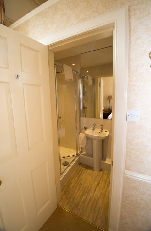 Free toiletries, towels