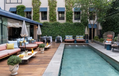 Outdoor pool, sun loungers