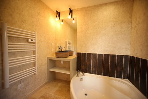 Double Room (Exotique) | Bathroom | Towels