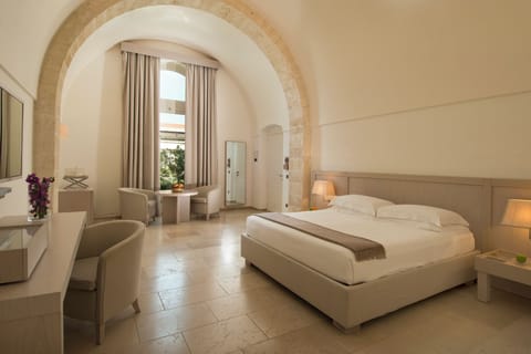 Exclusive Double or Twin Room | Premium bedding, down comforters, minibar, in-room safe