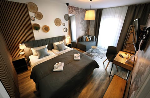 Superior Double Room | Hypo-allergenic bedding, individually decorated, individually furnished
