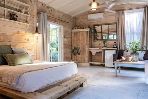 Family Cottage | Premium bedding, pillowtop beds, in-room safe, individually decorated