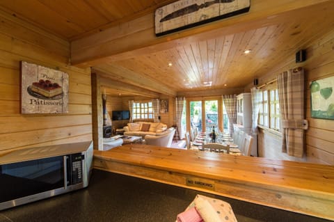 Pine Log Cabin | Private kitchen | Electric kettle, freezer