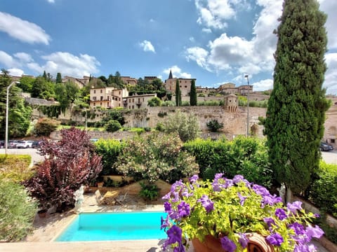 Superior Room, 1 Double Bed, Pool View | Premium bedding, minibar, cribs/infant beds, free WiFi