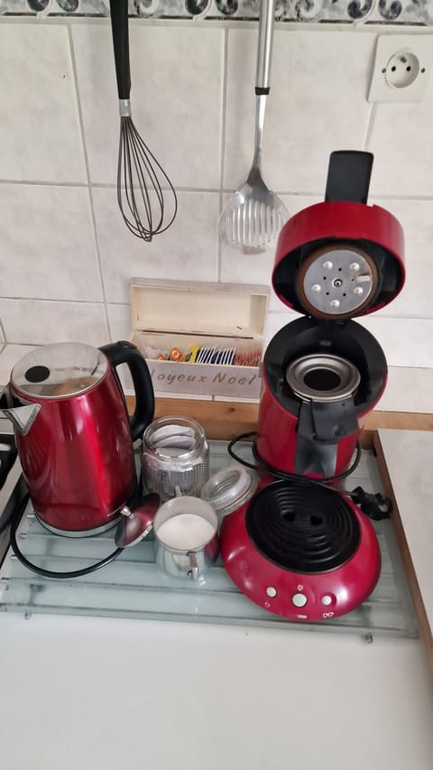 Loft | Private kitchen | Full-size fridge, microwave, oven, stovetop