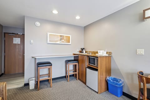 Room, 2 Queen Beds, Accessible, Non Smoking (Mobility Accessible) | Private kitchen | Microwave, coffee/tea maker