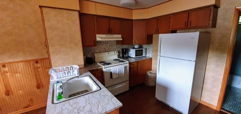 Microwave, coffee/tea maker