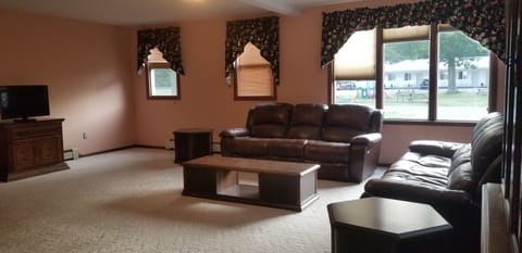 Desk, blackout drapes, iron/ironing board, free WiFi