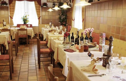 Lunch and dinner served, local cuisine