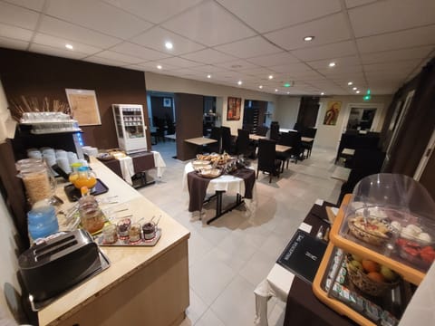 Daily buffet breakfast (EUR 9 per person)