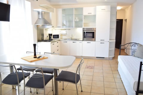 Grand Duplex, 3 Bedrooms, Balcony, Garden View | In-room safe, free cribs/infant beds, bed sheets