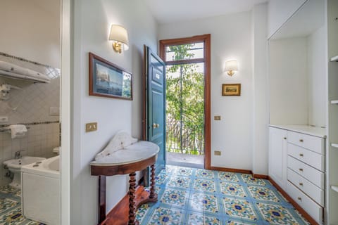 Deluxe Suite, Balcony, Sea View | 1 bedroom, Frette Italian sheets, premium bedding, Select Comfort beds