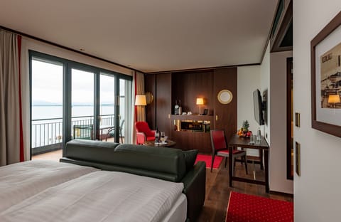 Superior Double or Twin Room, Lake View | Hypo-allergenic bedding, minibar, in-room safe, desk