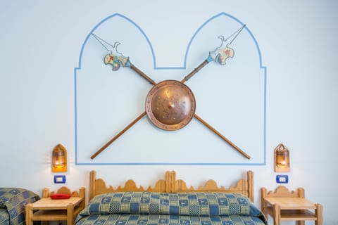 Triple Room, Balcony | In-room safe, individually decorated, individually furnished, desk