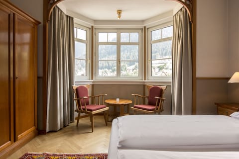 Comfort Room | Premium bedding, minibar, in-room safe, desk