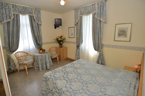 Minibar, in-room safe, free WiFi, bed sheets