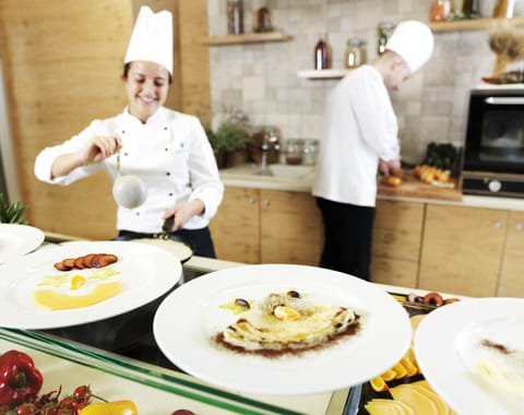 Free daily buffet breakfast