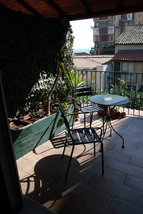 City Room | Terrace/patio