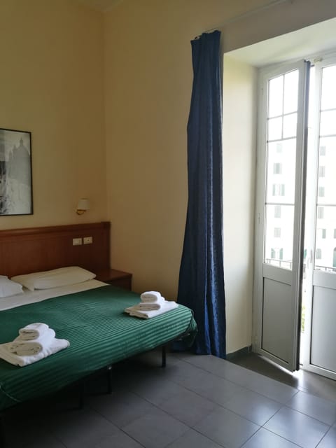 In-room safe, desk, free WiFi, bed sheets