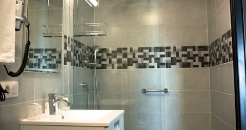 Free toiletries, hair dryer, towels, soap