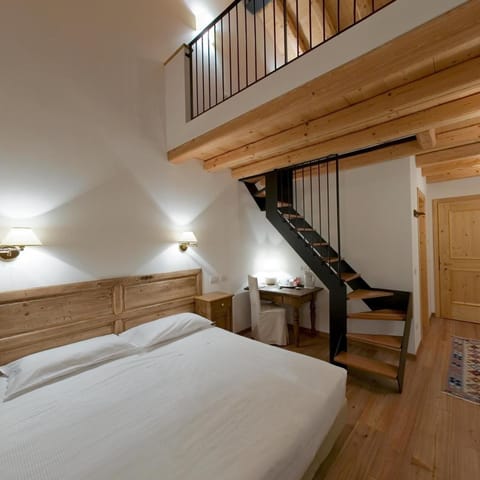 Egyptian cotton sheets, premium bedding, down comforters