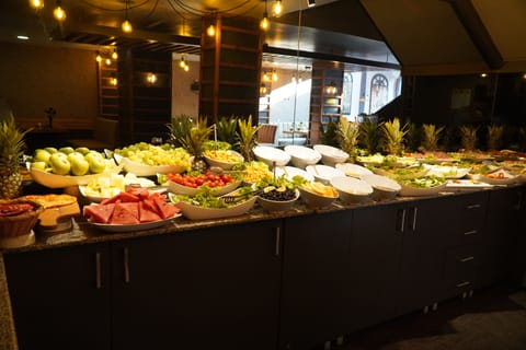 Free daily buffet breakfast