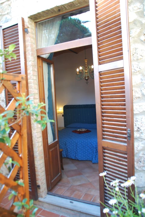 Economy Double or Twin Room, Ground Floor | Premium bedding, minibar, individually furnished, desk