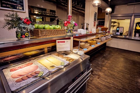 Daily buffet breakfast for a fee