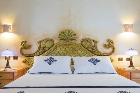 Suite, Terrace | Minibar, in-room safe, desk, soundproofing