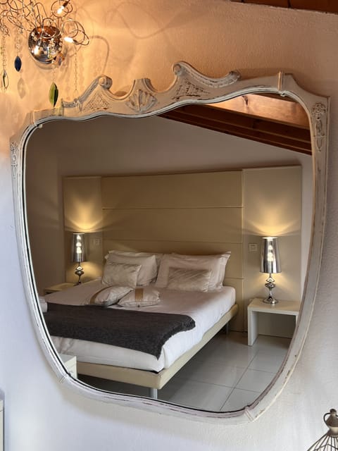 Luxury Apartment | 1 bedroom, premium bedding, down comforters, in-room safe
