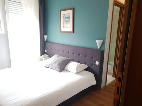 Minibar, in-room safe, desk, soundproofing