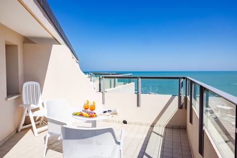 Minibar, in-room safe, individually decorated, desk