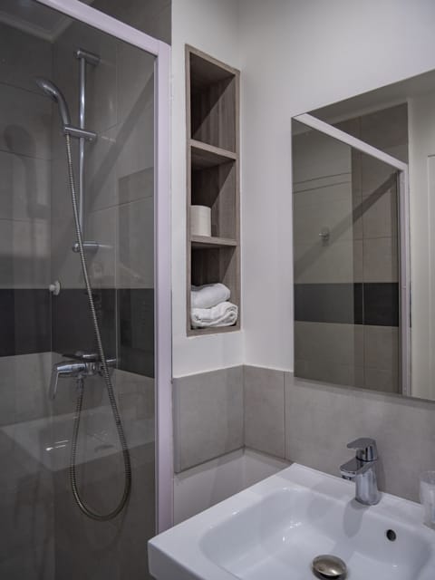 Double Room | Bathroom | Hair dryer, towels
