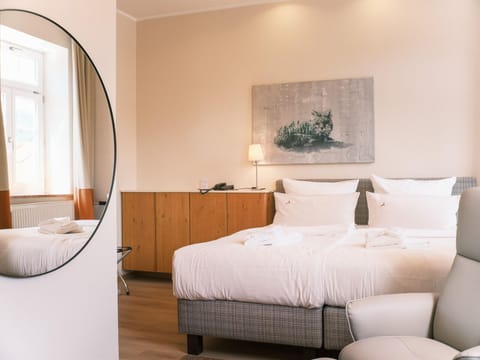 Signature Double Room, 1 King Bed, Non Smoking | 1 bedroom, premium bedding, individually decorated